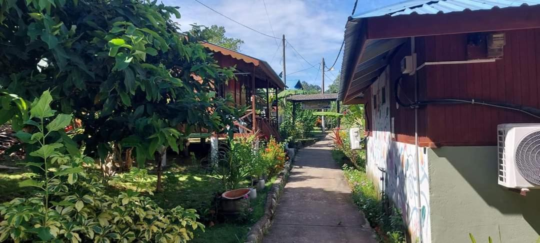 Ella'S Place Salang Tioman Kampong Ayer Batang Exteriér fotografie