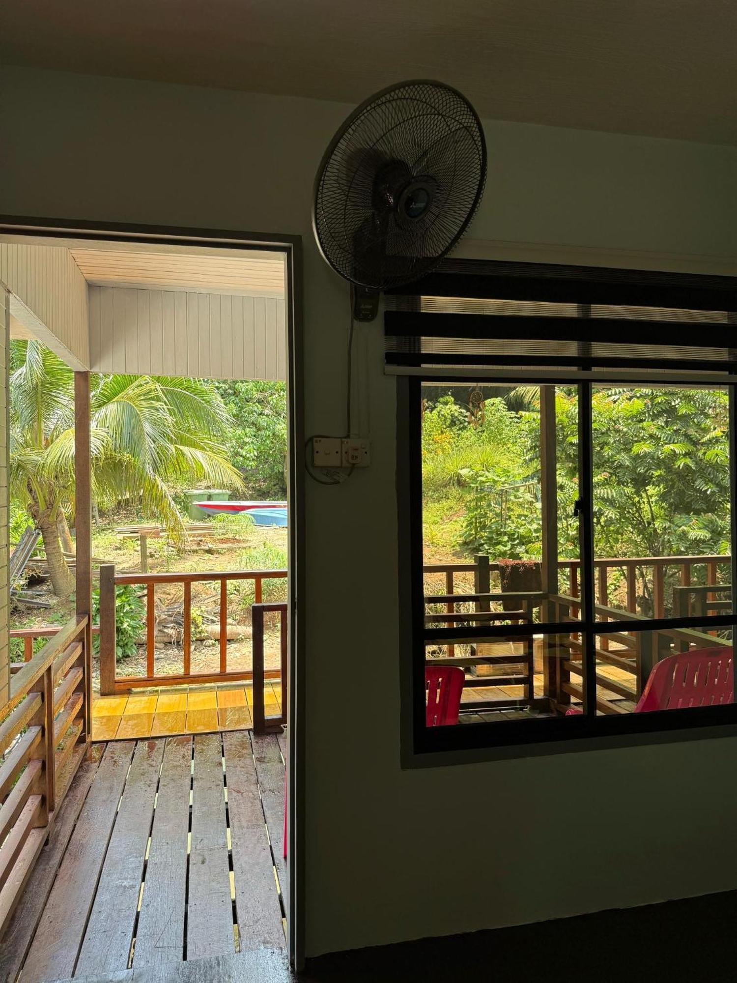 Ella'S Place Salang Tioman Kampong Ayer Batang Exteriér fotografie
