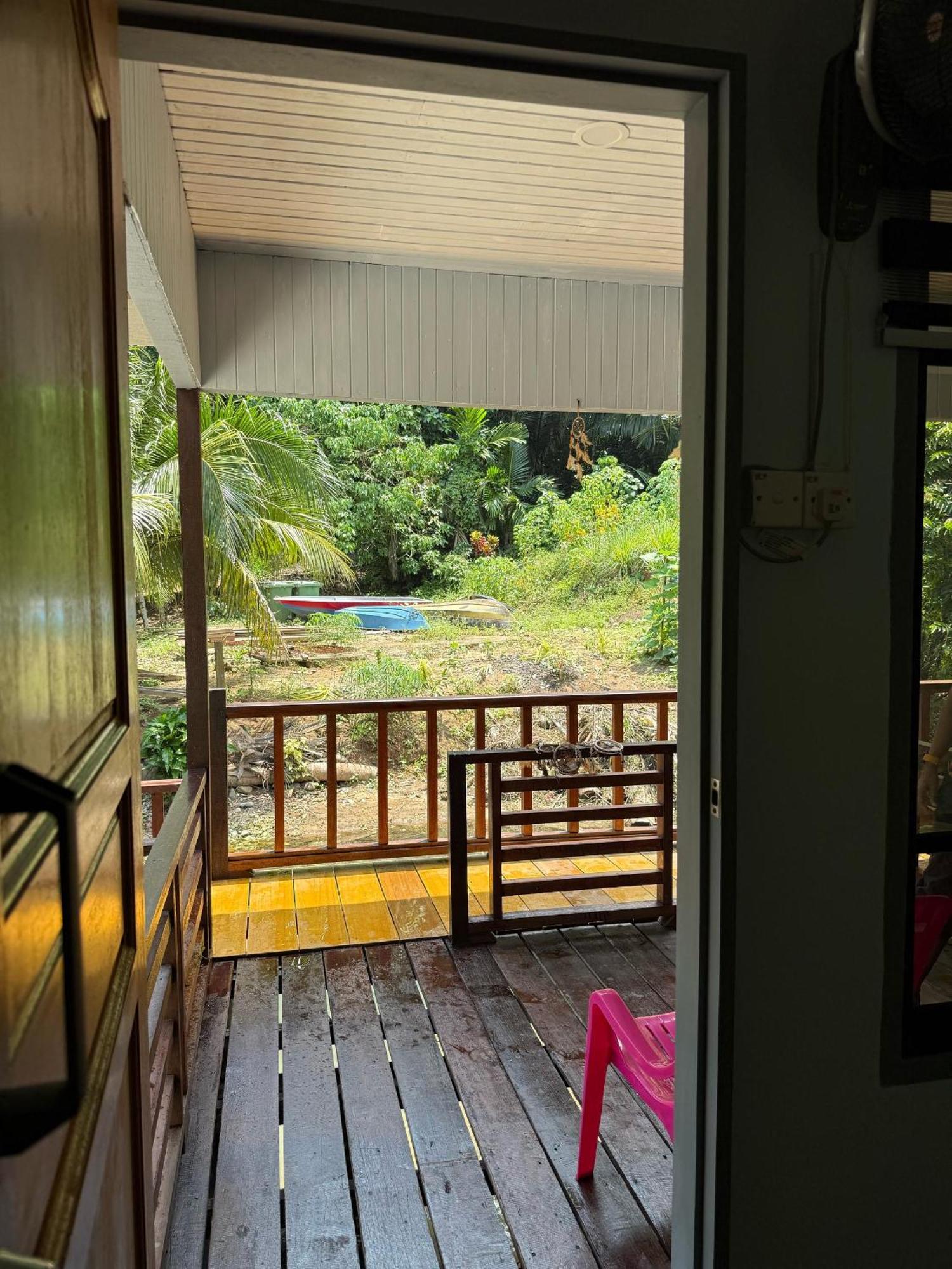 Ella'S Place Salang Tioman Kampong Ayer Batang Exteriér fotografie